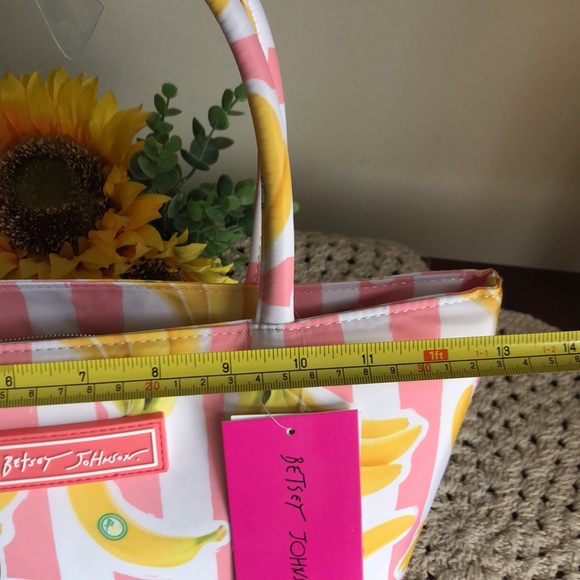 Betsey Johnson Banana Print Insulated Satchel Lunch Tote - Picture 6 of 11
